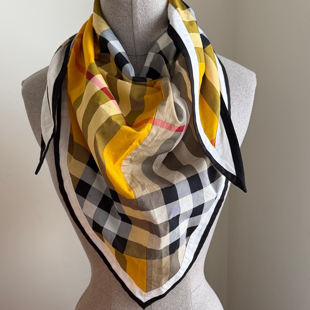 Burberry Checkered cotton Scarf in Yellow, Black, and White